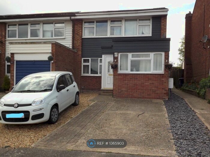 3 Bedroom End Of Terrace House To Rent In Jeffrey Close, Royston, SG8