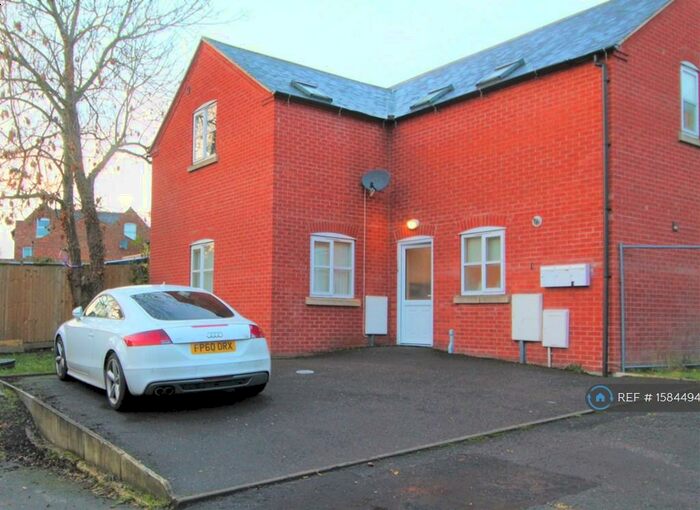 Studio To Rent In Riverview Court, Derby, DE1