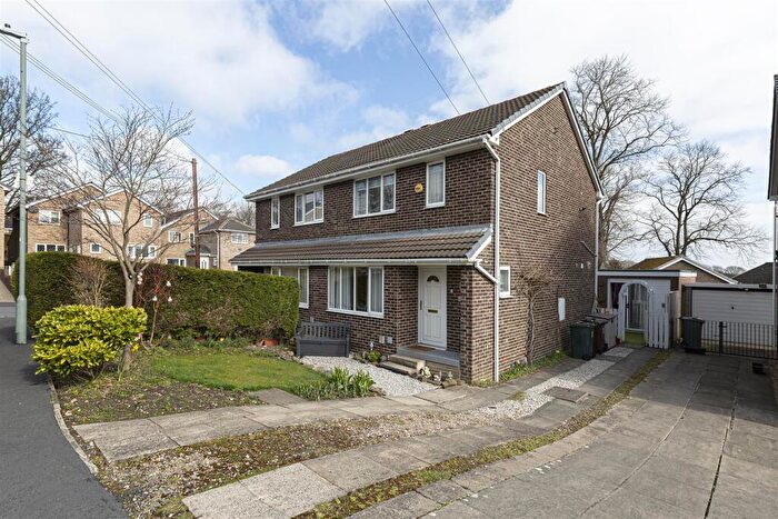 3 Bedroom Semi-Detached House For Sale In Oakdale Crescent, Lindley, Huddersfield, HD3