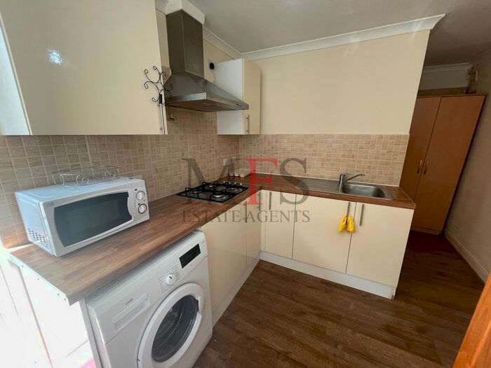 1 Bedroom Studio To Rent In Minterne Ave, Norwood Green, UB2