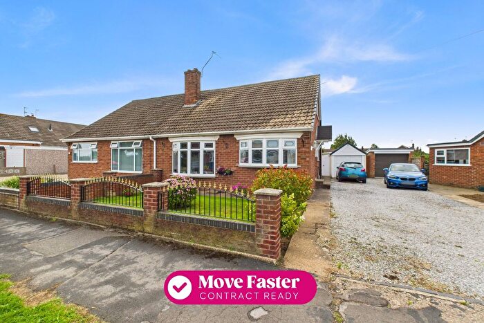 3 Bedroom Semi-Detached House For Sale In Dawnay Road, Bilton, Hull, HU11