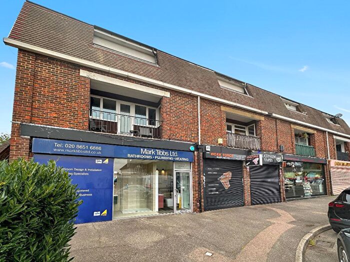 2 Bedroom Maisonette For Sale In Kingswood Avenue, Sanderstead, South Croydon, CR2