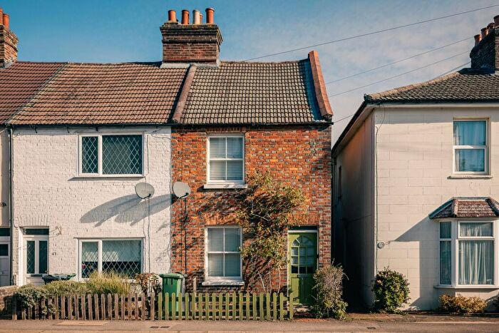 2 Bedroom End Of Terrace House To Rent In Holmesdale Road, Reigate, RH2