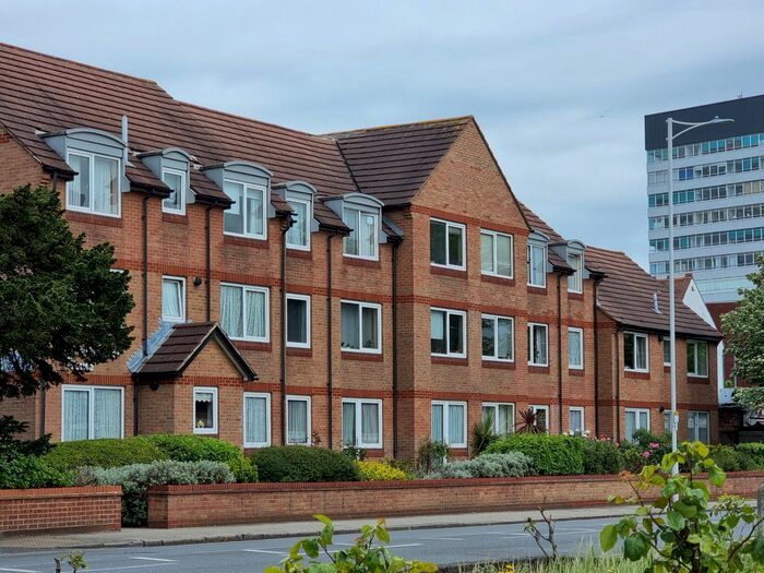 1 Bedroom Flat To Rent In Home Heather House, Beehive Lane, Gants Hill, IG4