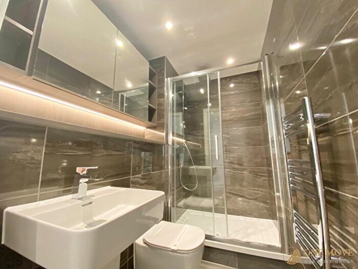 2 Bedroom Flat To Rent In Manchester, M15