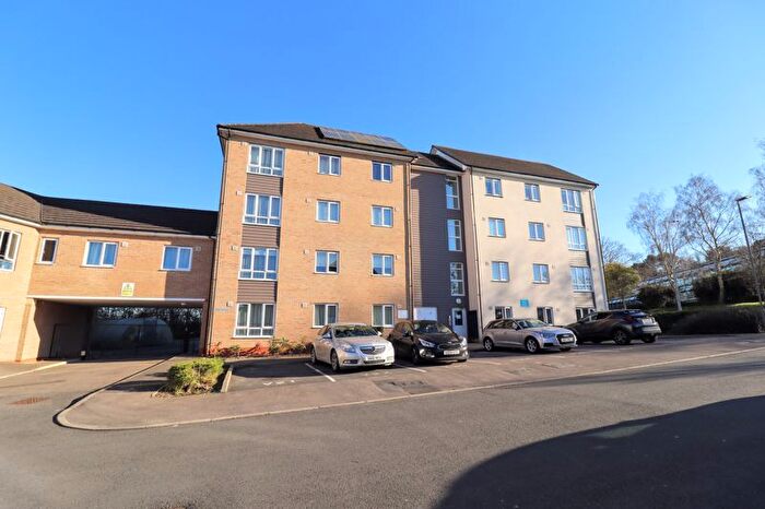 2 Bedroom Flat For Sale In Bunkers Crescent, Bletchley, Milton Keynes, MK3