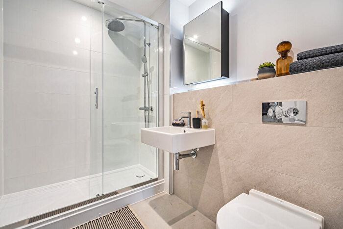 2 Bedroom Apartment To Rent In Joseph Huntley Walk, Reading, RG1