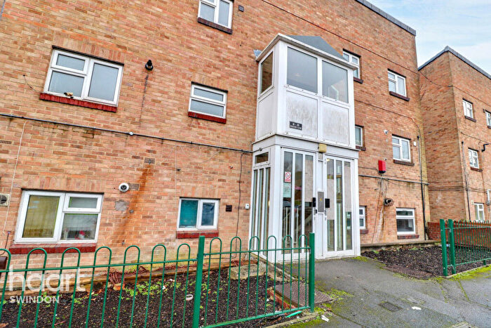 1 Bedroom Flat For Sale In Beaulieu Close, Swindon, SN5