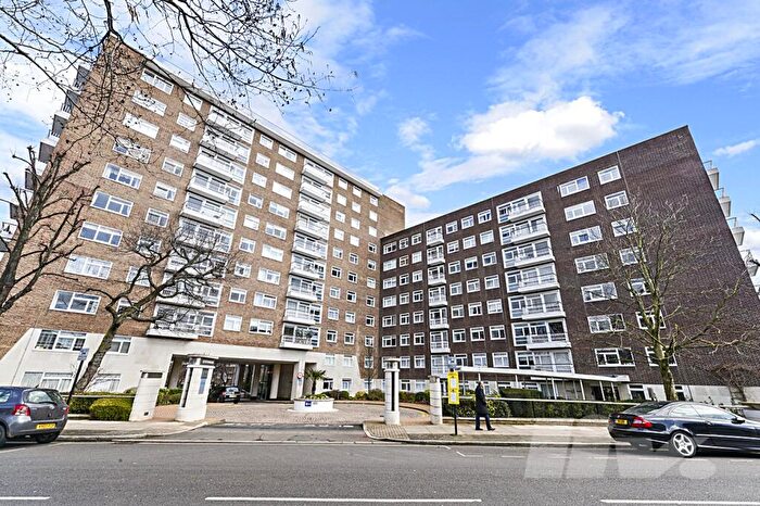 3 Bedroom Apartment To Rent In Sheringham, St Johns Wood Parkl, St Johns Wood, NW8