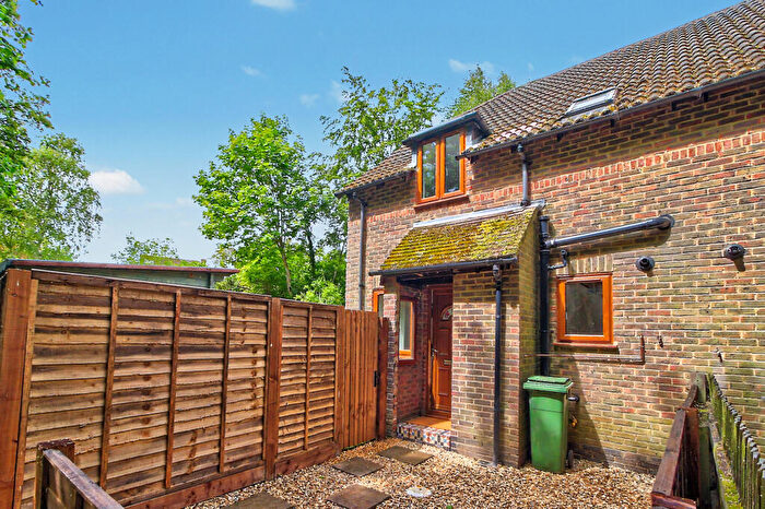 1 Bedroom Semi-Detached House For Sale In Bracken Bank, Basingstoke, RG24