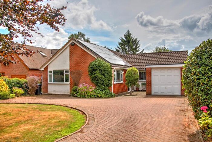 2 Bedroom Detached Bungalow For Sale In Glasshouse Lane, Kenilworth, Warwickshire, CV8