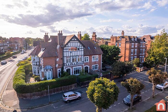 2 Bedroom Flat For Sale In Grimston Avenue, Folkestone, CT20