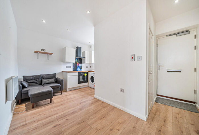 2 Bedroom Apartment For Sale In The Hyde, London, NW9
