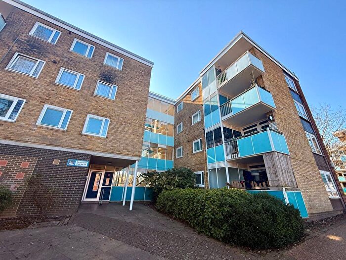2 Bedroom Flat To Rent In Bryon Road, Southampton, Hampshire, SO19