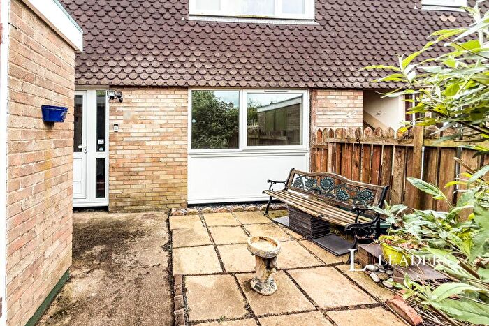 1 Bedroom Flat To Rent In Malletts Drive, Stony Stratford, MK11