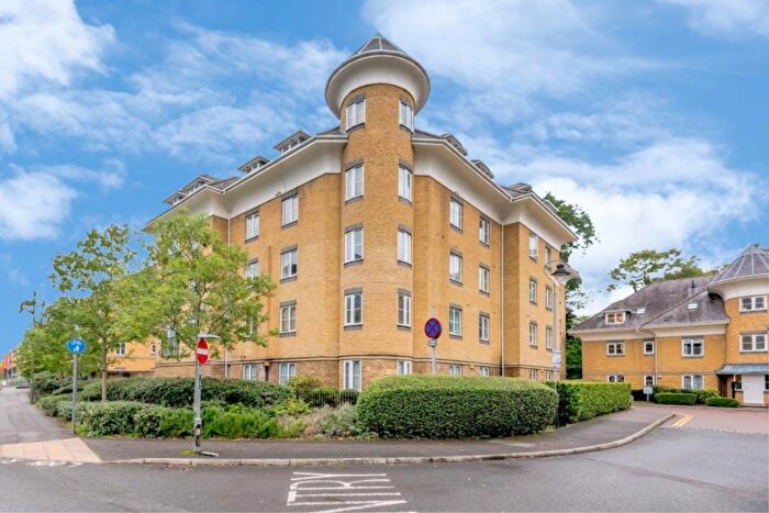 2 Bedroom Flat For Sale In Century Court, Woking, GU21