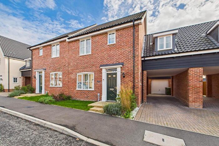 3 Bedroom Semi-Detached House For Sale In Clifton Drive, Thetford, IP24