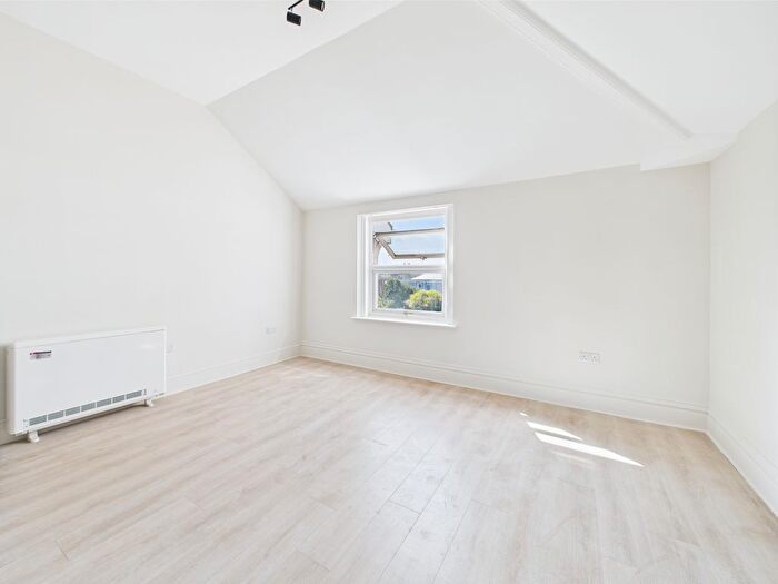 Studio To Rent In Shelley Road, Worthing, BN11