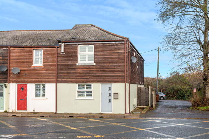 3 Bedroom End Of Terrace House For Sale In Spacious Three Bedroom Home With Garage, Parking, Green Spaces And Easy Station Access., ME8