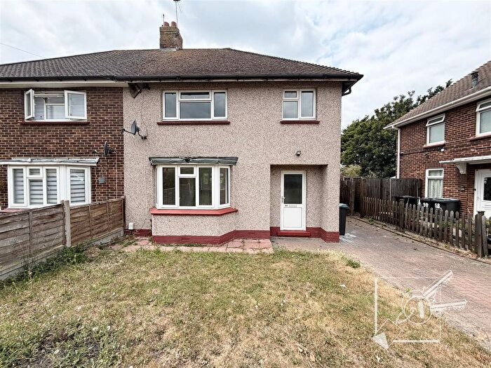 3 Bedroom Semi-Detached House To Rent In St. Dunstans Drive, Gravesend, DA12