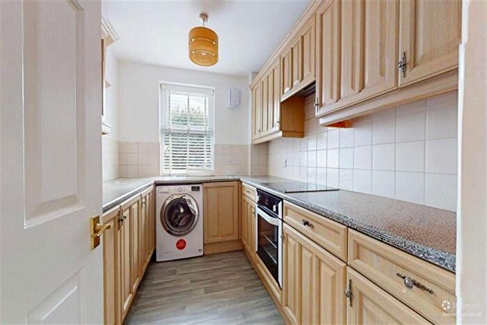 2 Bedroom Apartment To Rent In Hastingwood Court -, Queens Road, Buckhurst Hill, IG9