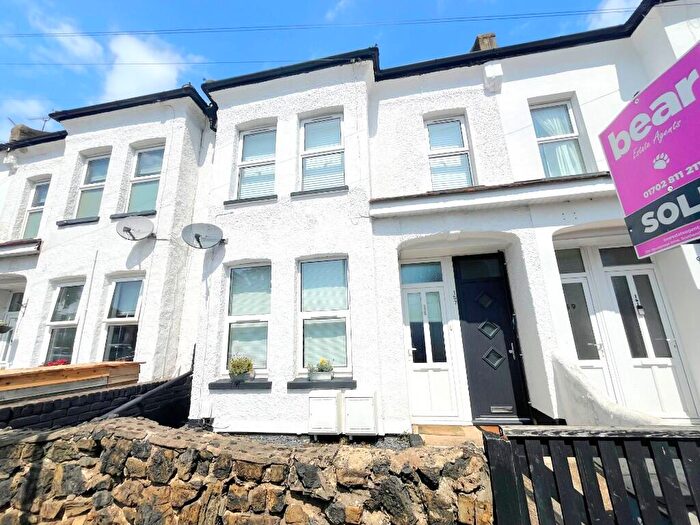 2 Bedroom Flat To Rent In Stornoway Road, Southend-On-Sea, Essex, SS2