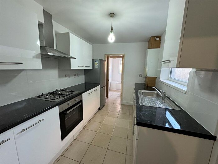 3 Bedroom Terraced House To Rent In Inwood Road, Hounslow, TW3