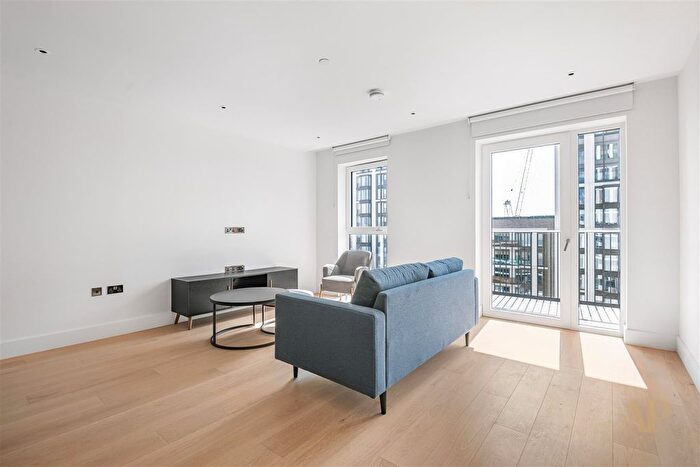 1 Bedroom Property To Rent In Cascade Way, London, W12