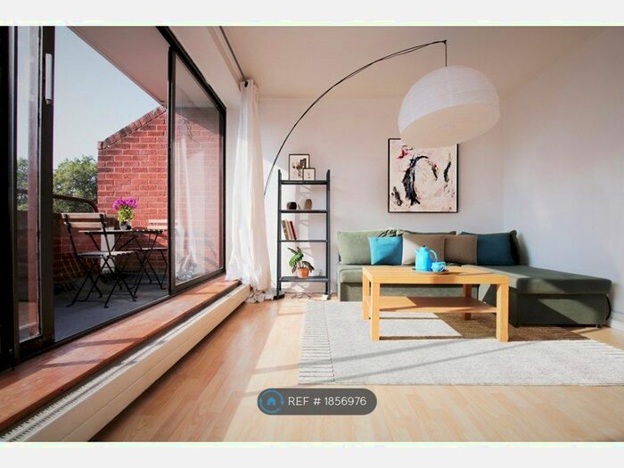 1 Bedroom Flat To Rent In Oakshott Court, London, NW1