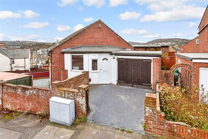 2 Bedroom Flat For Sale In Astley Avenue, Dover, Kent, CT16