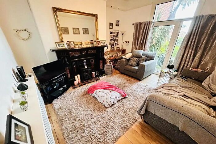 7 Bedroom End Of Terrace House For Sale In Antrim Road, Belfast, BT15