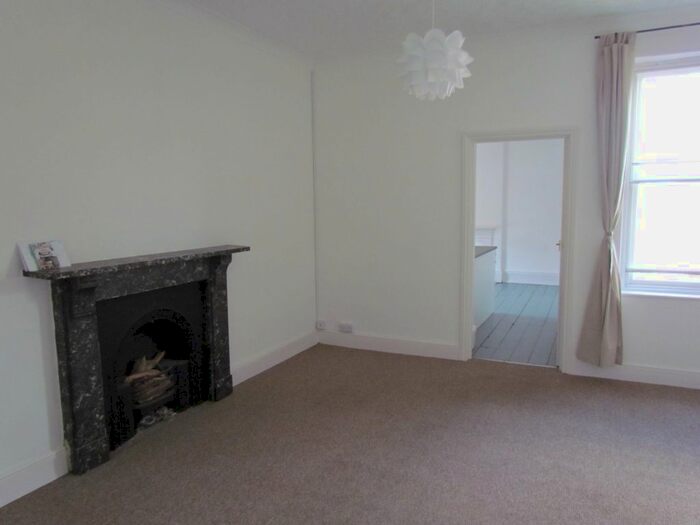 2 Bedroom Flat To Rent In Catherine Street, Frome BA11