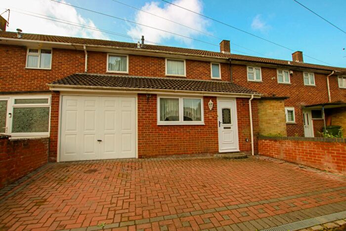 3 Bedroom Terraced House For Sale In Millbrook, Southampton, SO16