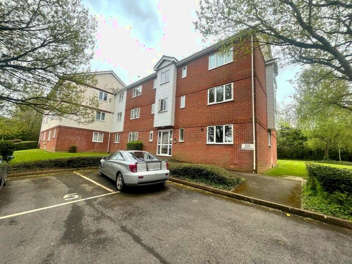 1 Bedroom Flat To Rent In Walled Meadow, Andover, SP10