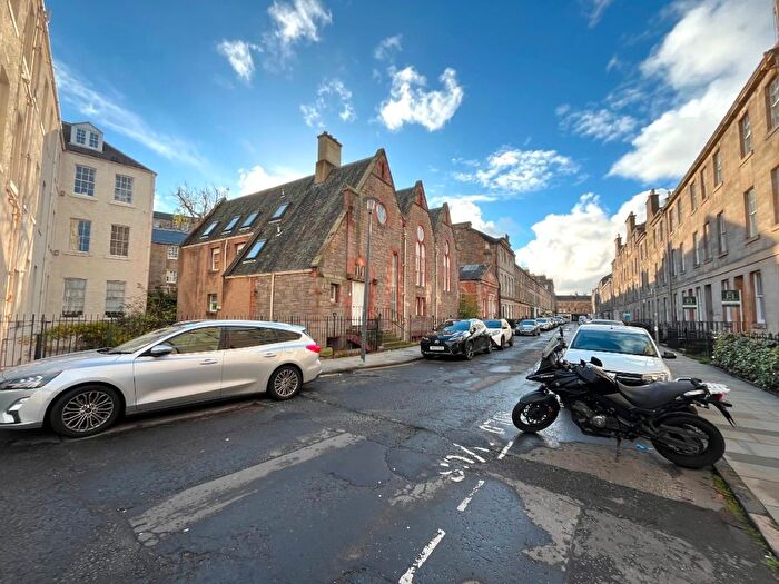1 Bedroom Flat To Rent In St Stephen Street, Stockbridge, Edinburgh, EH3