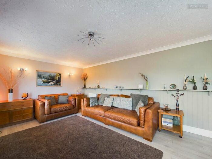4 Bedroom Detached House For Sale In Market Rasen Way, Holbeach, PE12