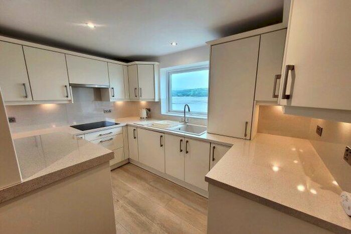 2 Bedroom Flat To Rent In Llanrwst Road, Colwyn Bay, LL28