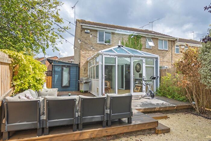 2 Bedroom End Of Terrace House For Sale In Hadleigh Close, Swindon, SN5