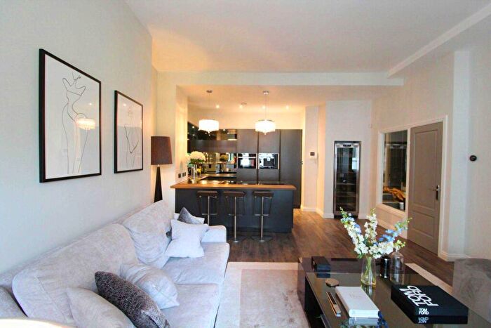 2 Bedroom Apartment To Rent In Century Buildings, St Mary`s Parsonage, Manchester, M3