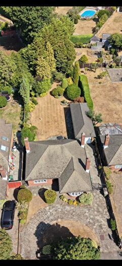 3 Bedroom Detached Bungalow For Sale In Chiltern Road, South Sutton, SM2