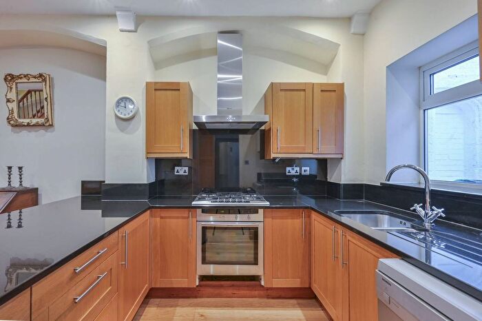 3 Bedroom Property For Sale In Brecon Road, Fulham, London, W6