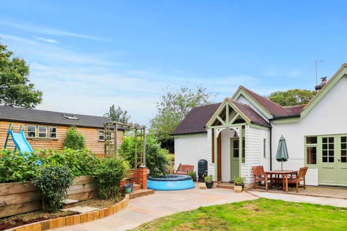 3 Bedroom Cottage For Sale In Standard Hill, Battle, TN33