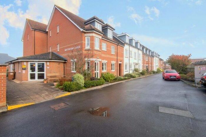 1 Bedroom Flat To Rent In Mottisfont Lodge, Romsey, SO51