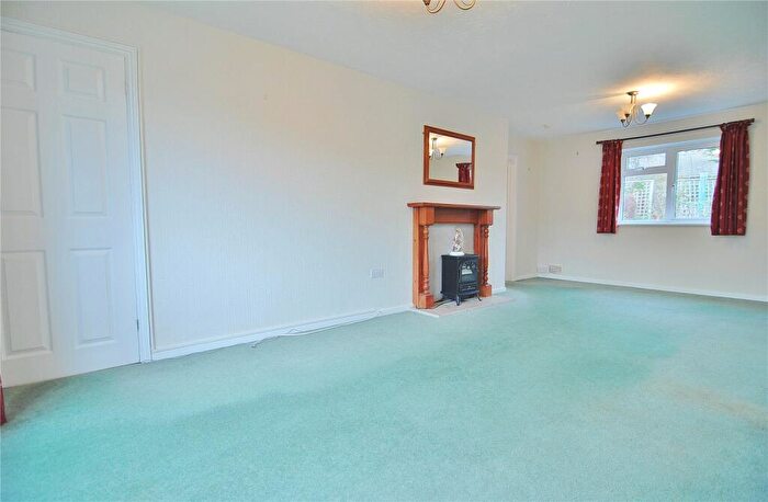 3 Bedroom Terraced House For Sale In Mathews Way, Stroud, Gloucestershire, GL5