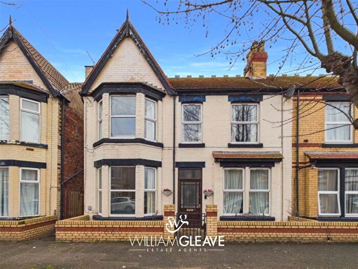 5 Bedroom Semi Detached House For Sale In Sandringham Avenue, Rhyl, Denbighshire, LL18