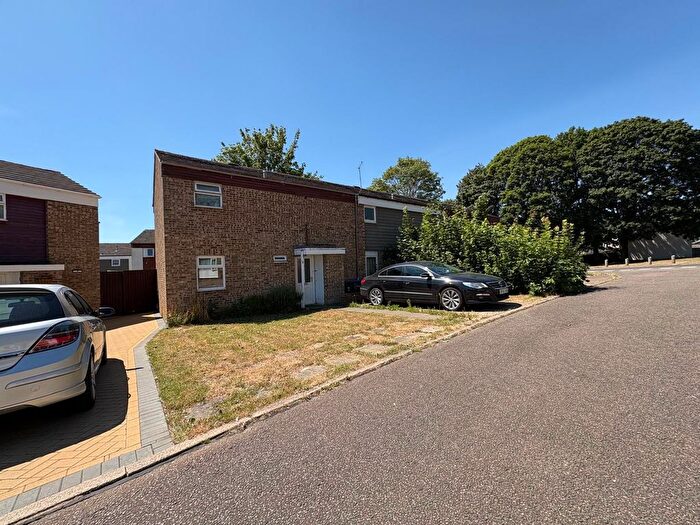 3 Bedroom Semi-detached House To Rent In Tyes Court, Lings, Northampton, NN3