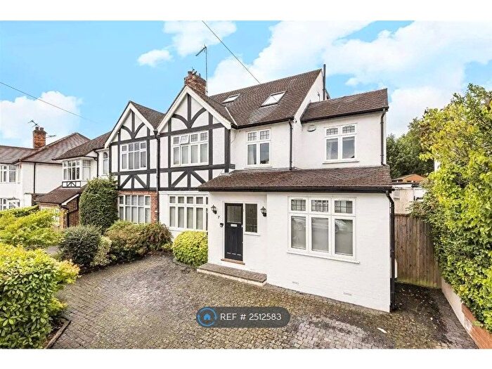 6 Bedroom Semi-Detached House To Rent In West Hill Way, London, N20