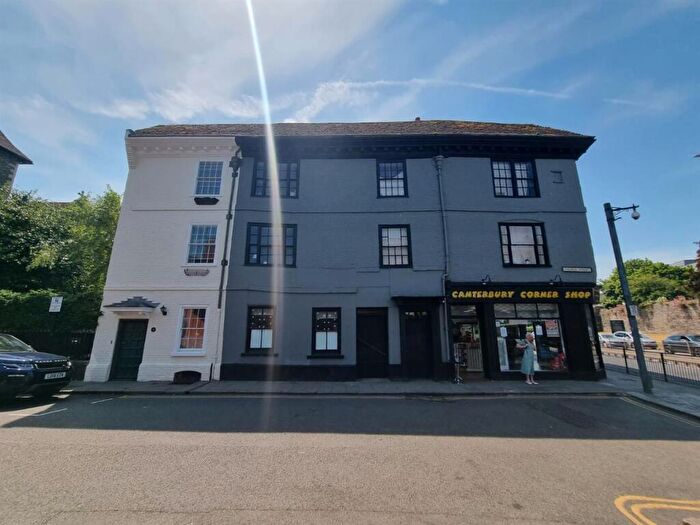2 Bedroom Apartment To Rent In Lower Bridge Street, Canterbury, CT1