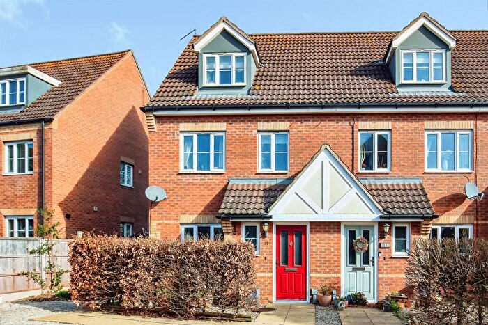 3 Bedroom Town House For Sale In Elgar Way, Stamford, PE9