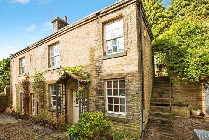 4 Bedroom Detached House For Sale In Luddenden, Halifax, HX2
